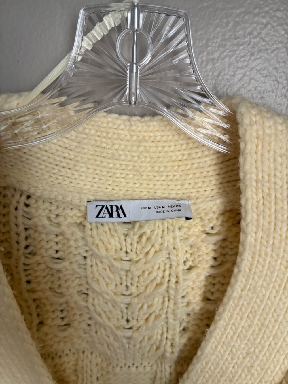 Zara Butter Yellow Chunky Knit Cardigan - Picture 2 of 4